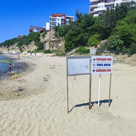 Golden Lady Sveti Vlas